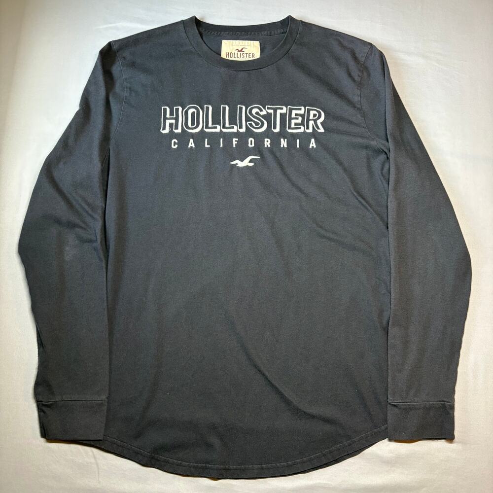 Hollister Long sleeve crewneck graphic t shirt